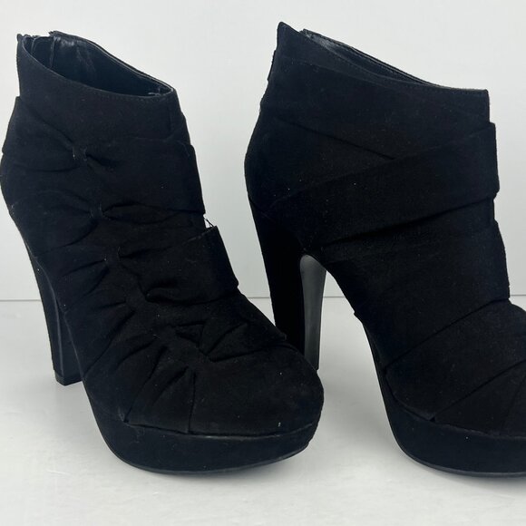 Call It Spring Ankle Bootie Size 6 Black Faux Suede Cone High Heel 4.3in Almond - Picture 1 of 6